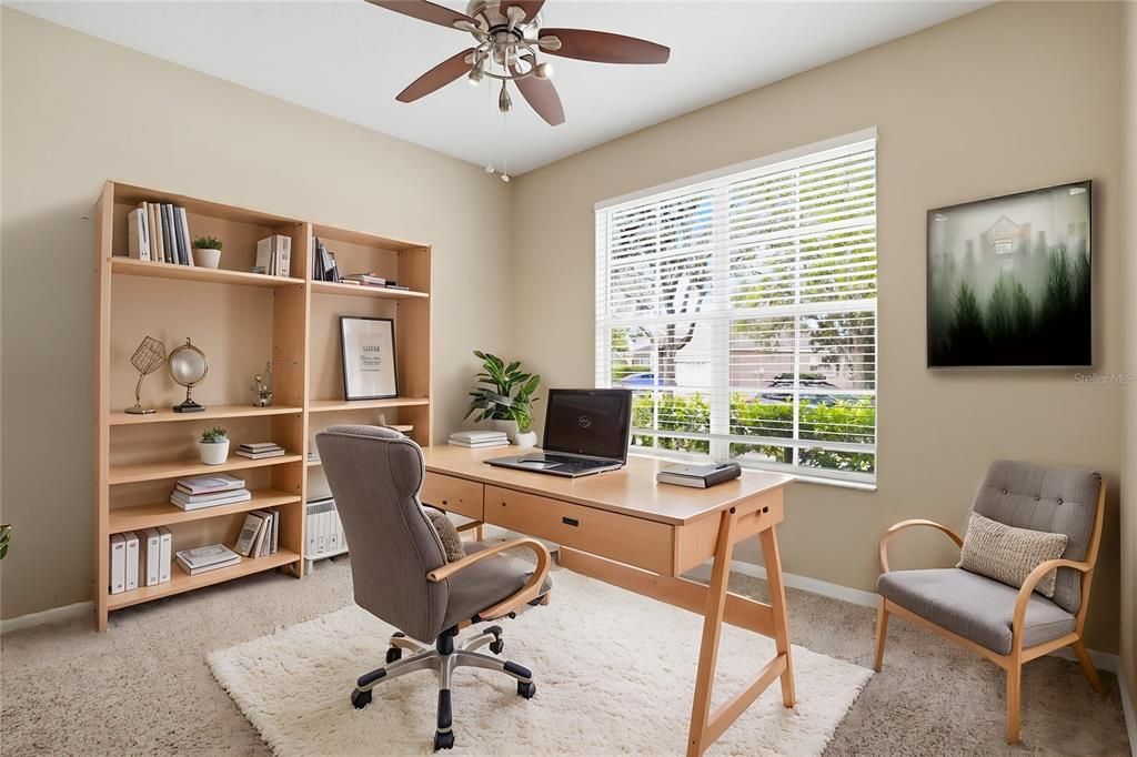 Activo con contrato: $369,900 (3 camas, 2 baños, 1957 Pies cuadrados)
