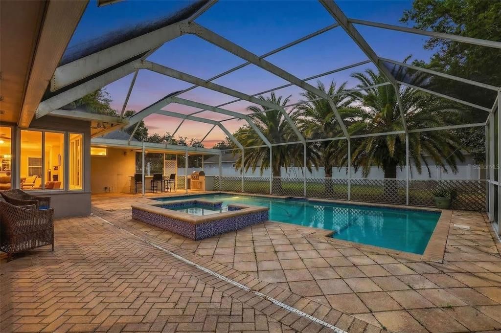 En Venta: $1,070,000 (5 camas, 4 baños, 3237 Pies cuadrados)