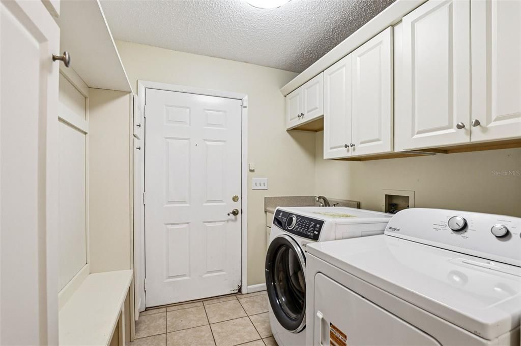 En Venta: $1,070,000 (5 camas, 4 baños, 3237 Pies cuadrados)