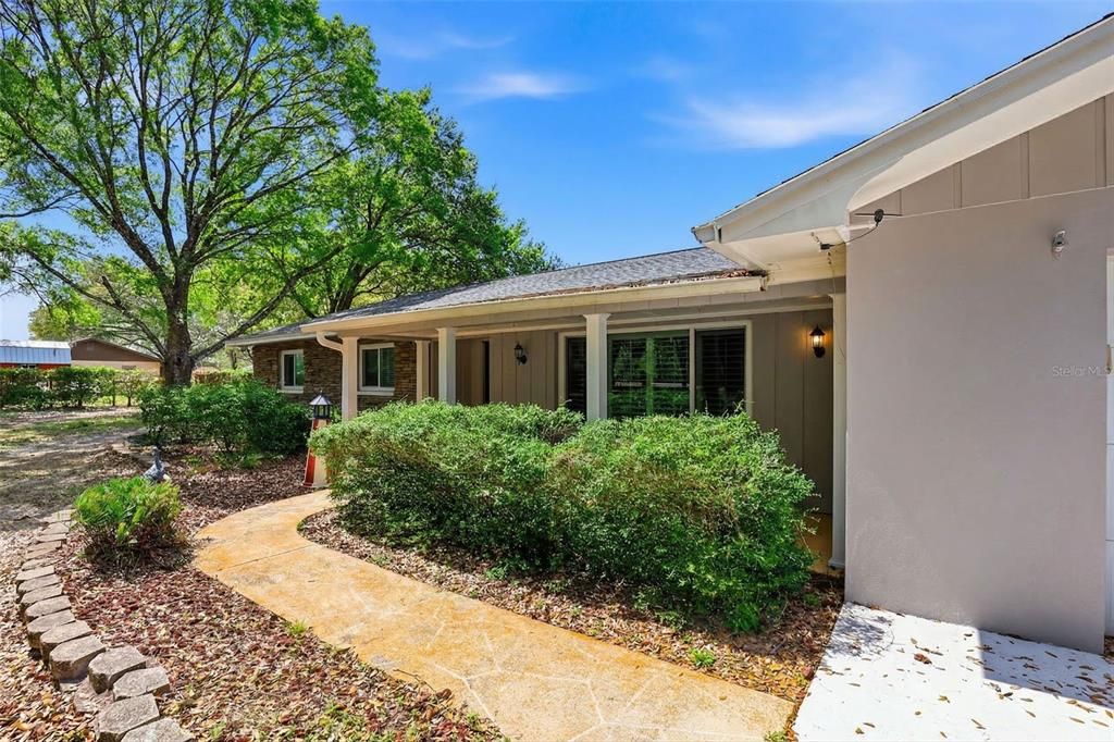 En Venta: $1,070,000 (5 camas, 4 baños, 3237 Pies cuadrados)