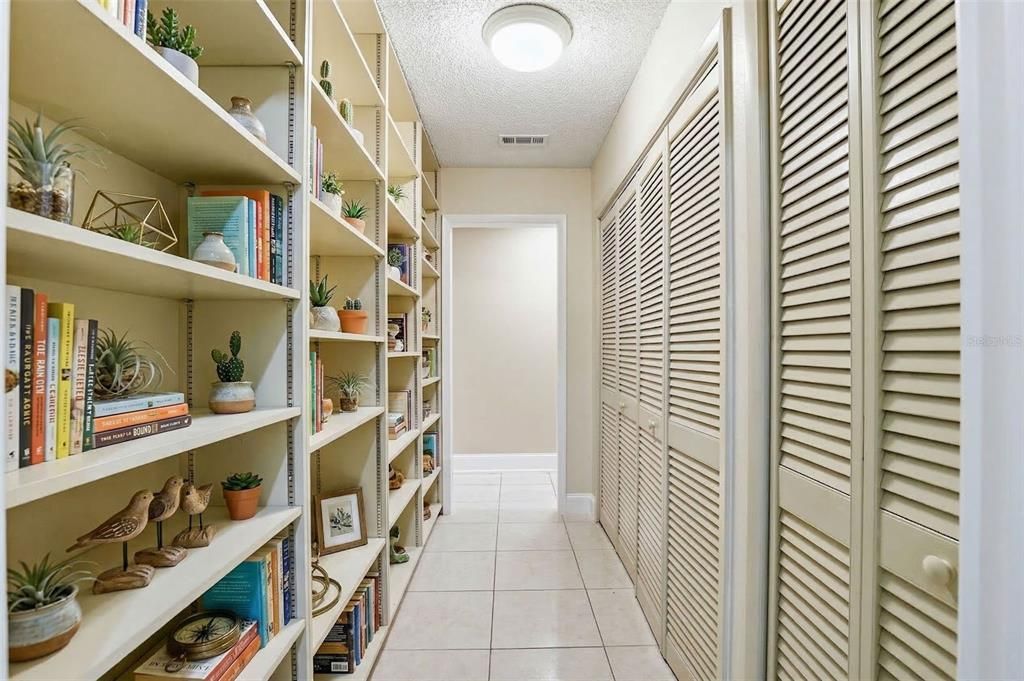 En Venta: $1,070,000 (5 camas, 4 baños, 3237 Pies cuadrados)