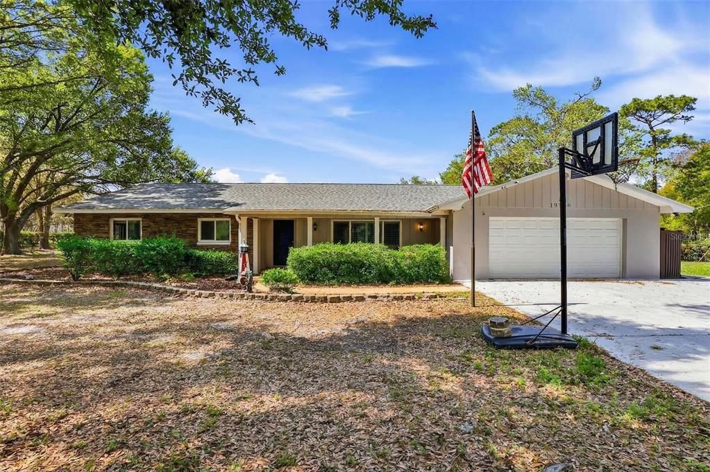 En Venta: $1,070,000 (5 camas, 4 baños, 3237 Pies cuadrados)