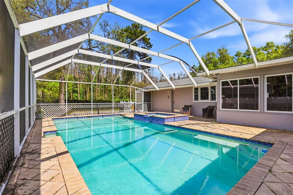 En Venta: $1,070,000 (5 camas, 4 baños, 3237 Pies cuadrados)
