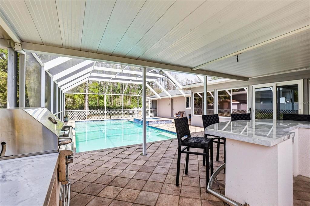 En Venta: $1,070,000 (5 camas, 4 baños, 3237 Pies cuadrados)