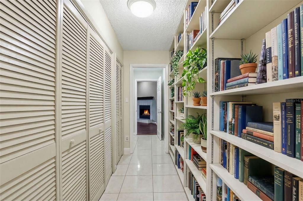 En Venta: $1,070,000 (5 camas, 4 baños, 3237 Pies cuadrados)