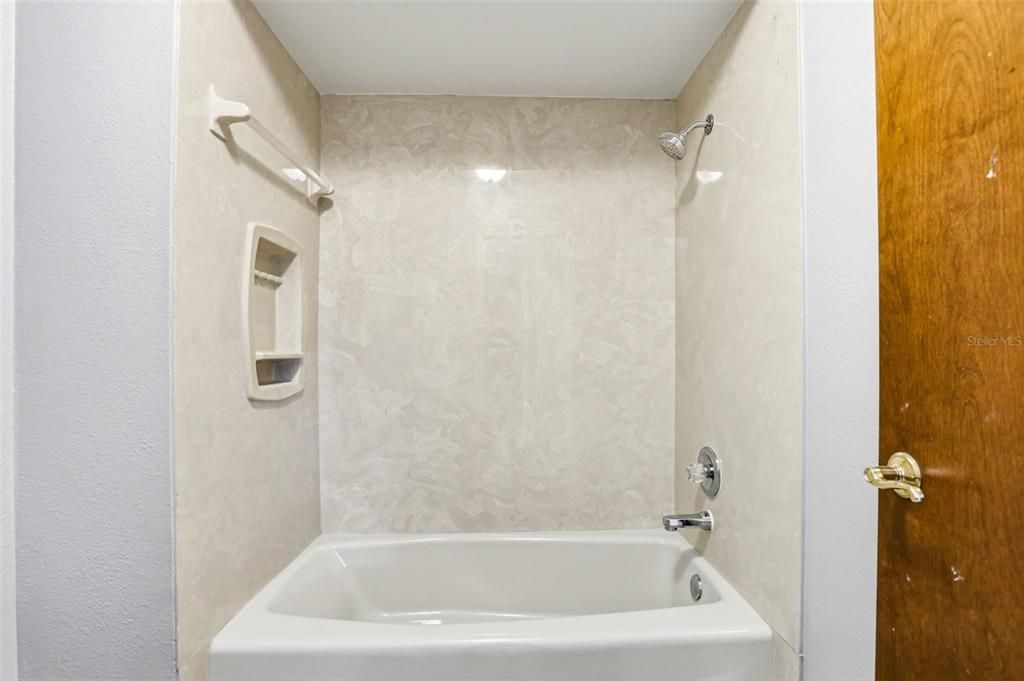 En Venta: $1,070,000 (5 camas, 4 baños, 3237 Pies cuadrados)