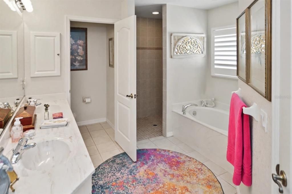 Active With Contract: $440,000 (3 beds, 2 baths, 1744 Square Feet)