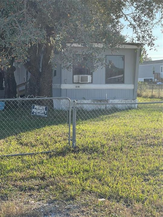 For Sale: $64,900 (2 beds, 1 baths, 684 Square Feet)