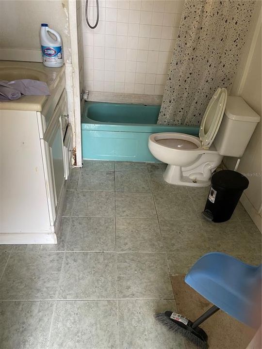 For Sale: $64,900 (2 beds, 1 baths, 684 Square Feet)