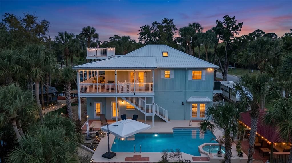 En Venta: $695,000 (3 camas, 3 baños, 1775 Pies cuadrados)