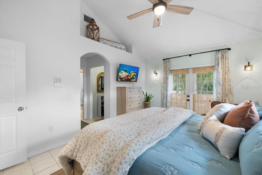 En Venta: $695,000 (3 camas, 3 baños, 1775 Pies cuadrados)