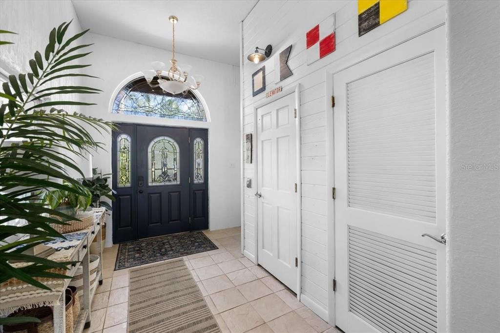 En Venta: $695,000 (3 camas, 3 baños, 1775 Pies cuadrados)