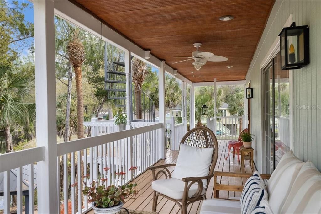 En Venta: $695,000 (3 camas, 3 baños, 1775 Pies cuadrados)