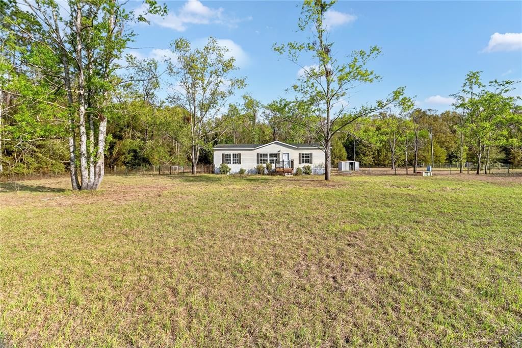 For Sale: $220,000 (3 beds, 2 baths, 1296 Square Feet)