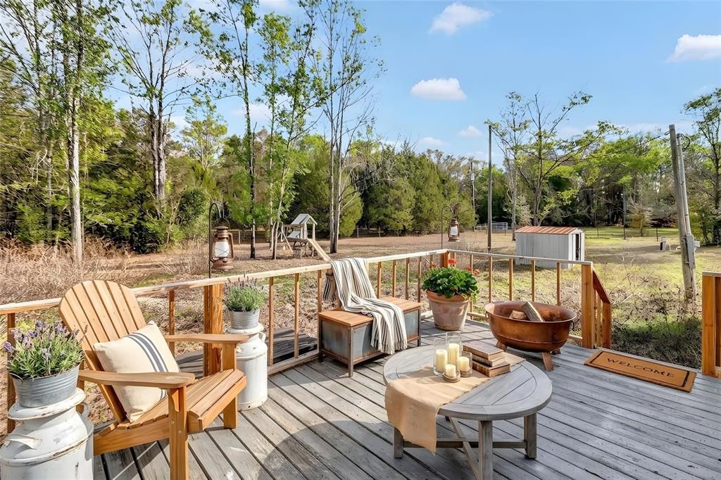 For Sale: $220,000 (3 beds, 2 baths, 1296 Square Feet)