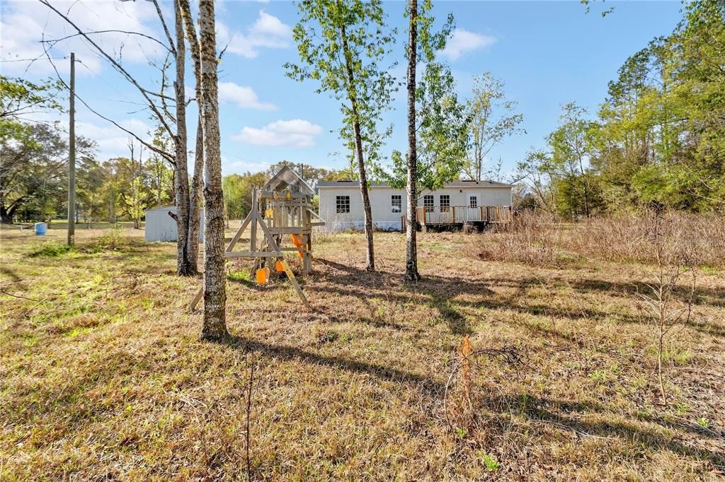 For Sale: $220,000 (3 beds, 2 baths, 1296 Square Feet)