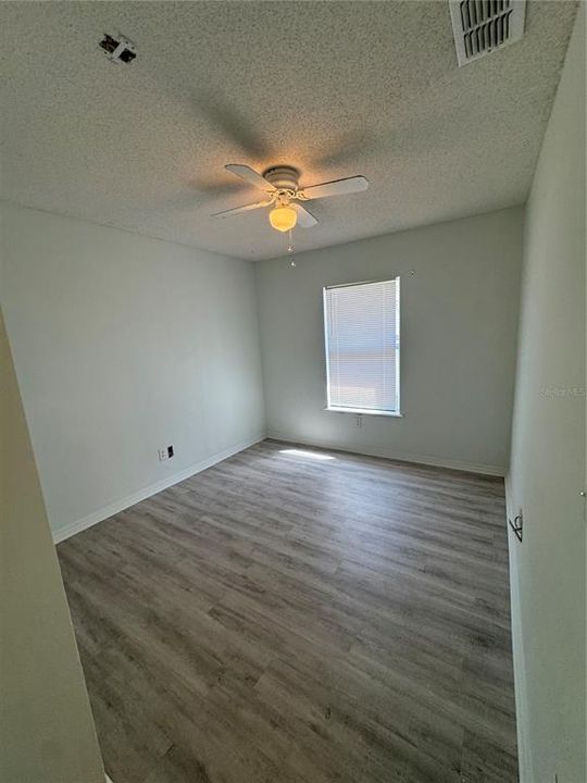 For Rent: $1,450 (3 beds, 2 baths, 1252 Square Feet)