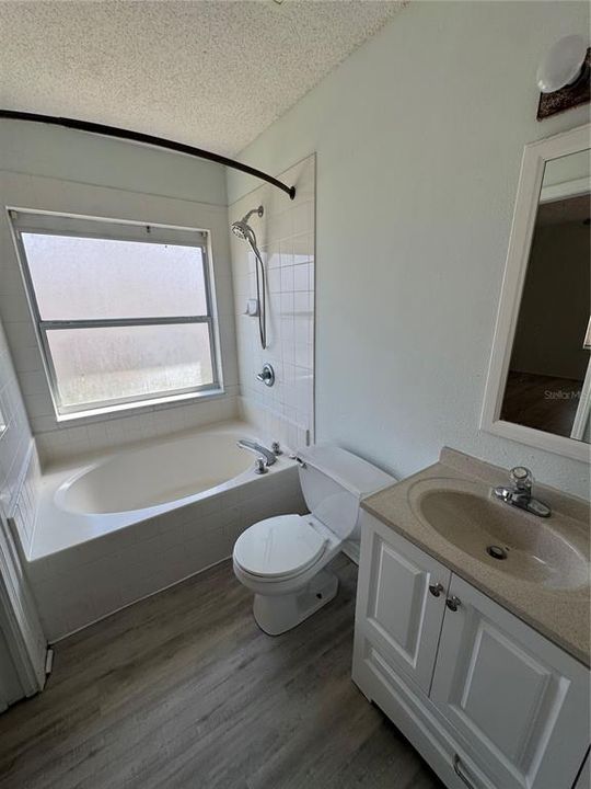 For Rent: $1,450 (3 beds, 2 baths, 1252 Square Feet)