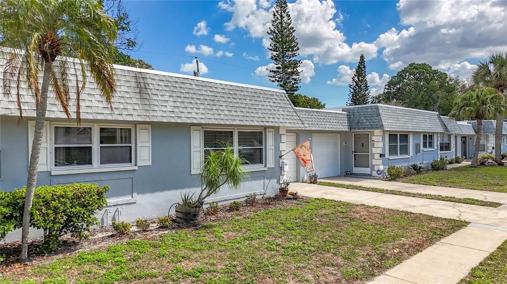 Activo con contrato: $239,900 (2 camas, 2 baños, 1124 Pies cuadrados)