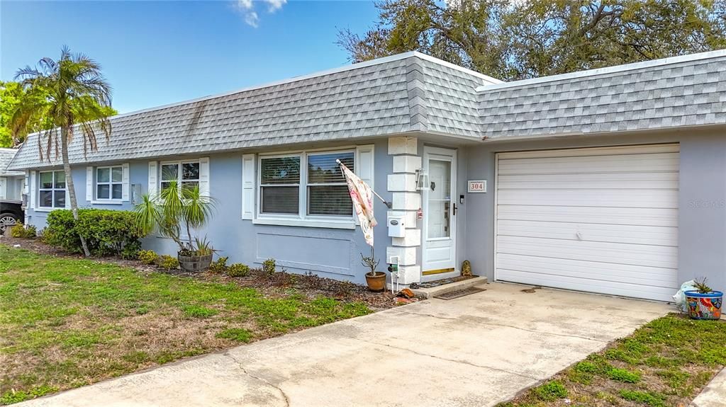Activo con contrato: $239,900 (2 camas, 2 baños, 1124 Pies cuadrados)