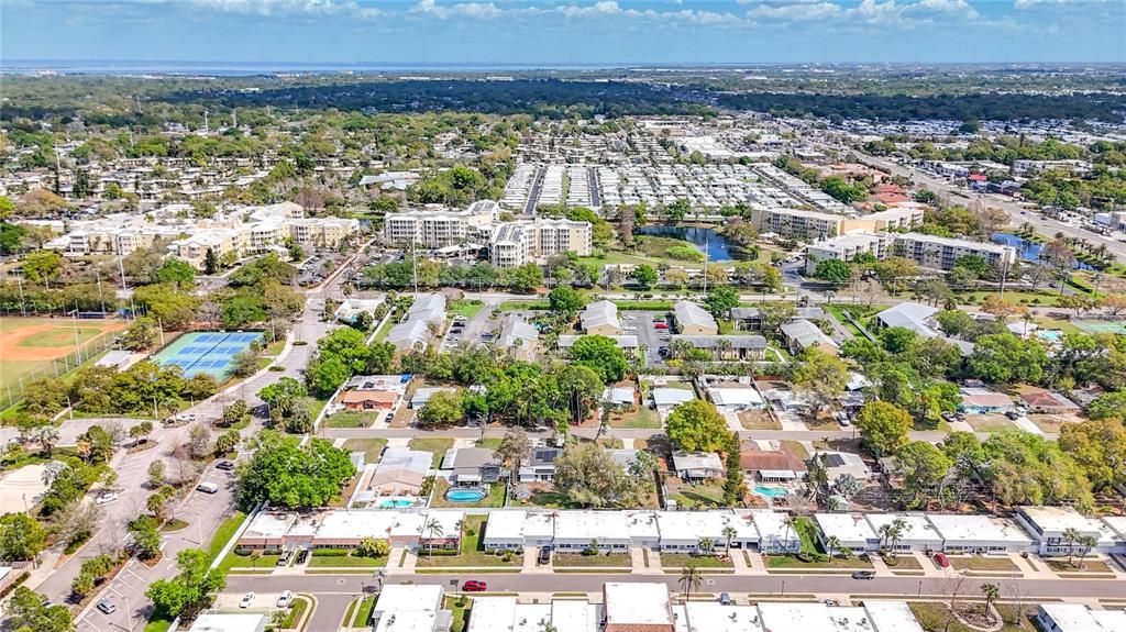 Activo con contrato: $239,900 (2 camas, 2 baños, 1124 Pies cuadrados)