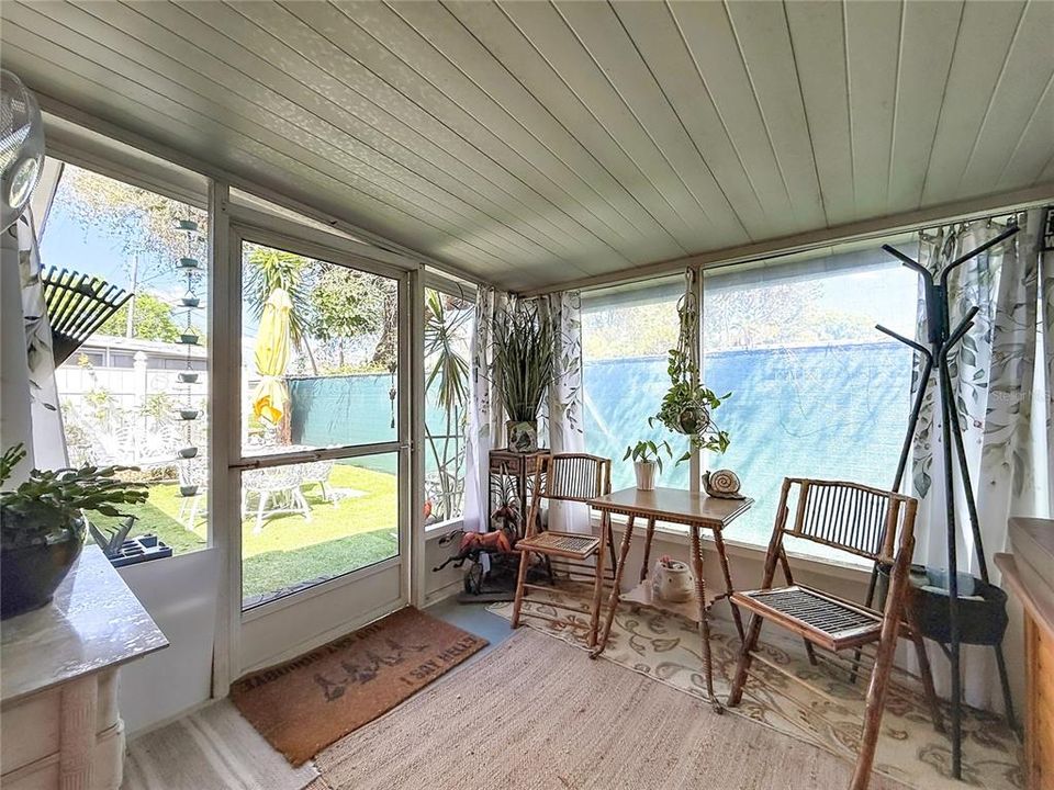Activo con contrato: $239,900 (2 camas, 2 baños, 1124 Pies cuadrados)