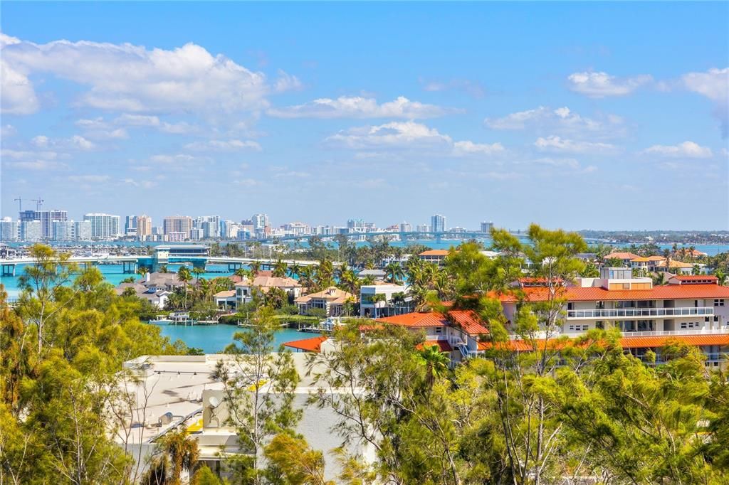 Active With Contract: $6,750,000 (3 beds, 3 baths, 3380 Square Feet)