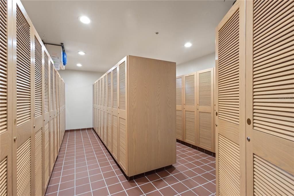 Active With Contract: $6,750,000 (3 beds, 3 baths, 3380 Square Feet)