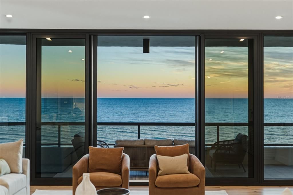 Active With Contract: $6,750,000 (3 beds, 3 baths, 3380 Square Feet)