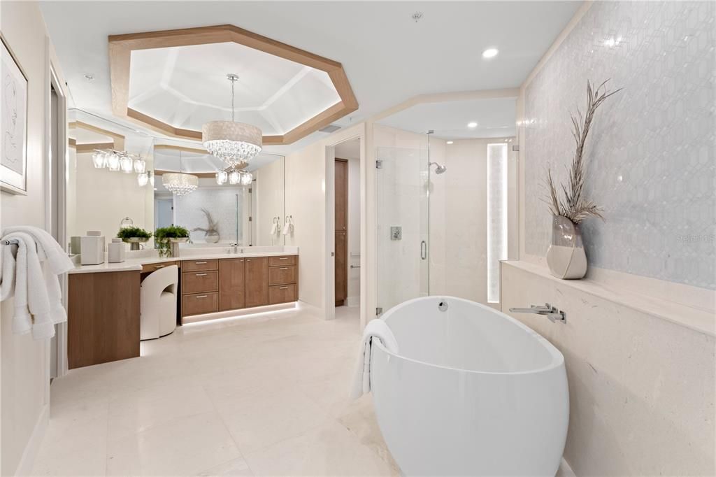 Active With Contract: $6,750,000 (3 beds, 3 baths, 3380 Square Feet)