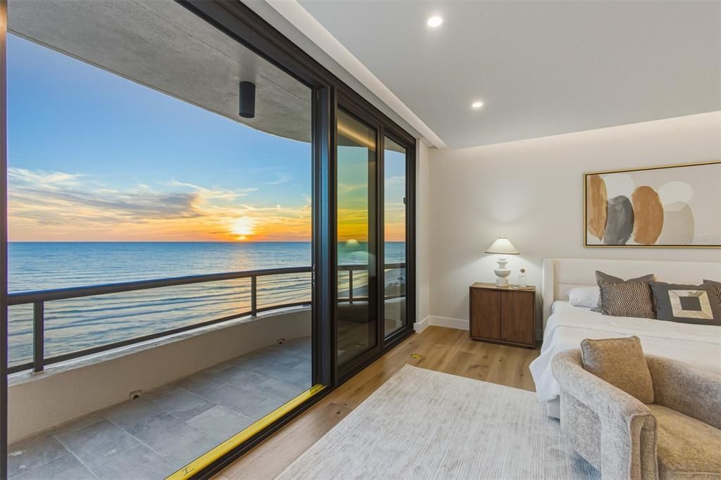 Active With Contract: $6,750,000 (3 beds, 3 baths, 3380 Square Feet)