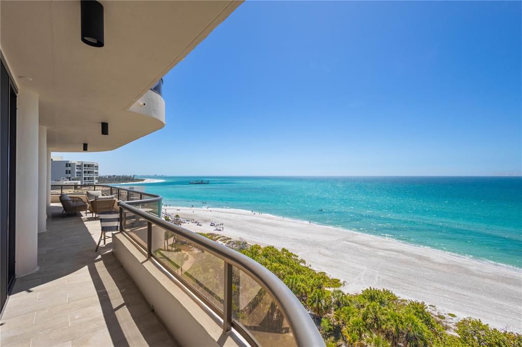 Active With Contract: $6,750,000 (3 beds, 3 baths, 3380 Square Feet)