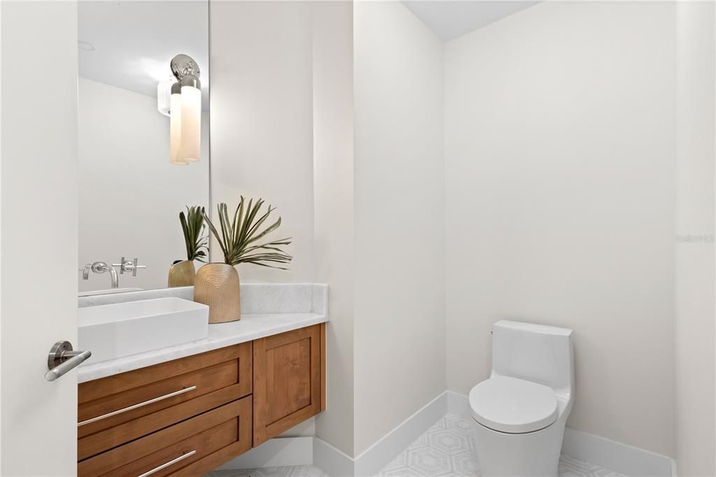 Active With Contract: $6,750,000 (3 beds, 3 baths, 3380 Square Feet)