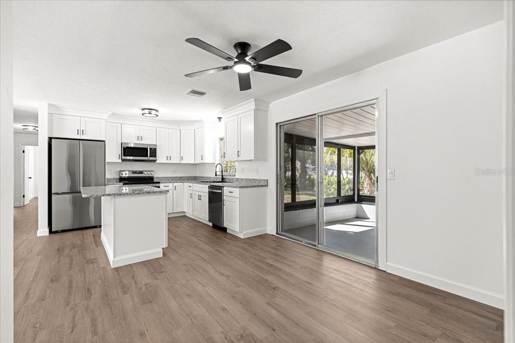 Activo con contrato: $239,000 (3 camas, 2 baños, 1239 Pies cuadrados)