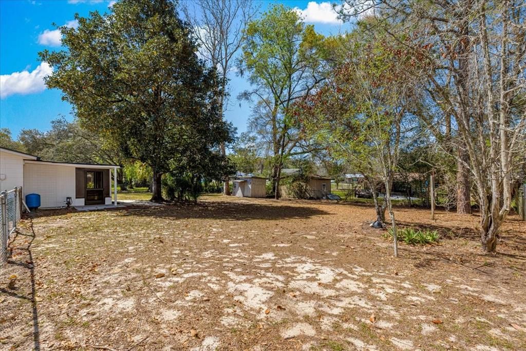 Activo con contrato: $239,000 (3 camas, 2 baños, 1239 Pies cuadrados)