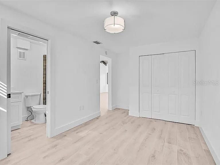 For Rent: $2,750 (2 beds, 2 baths, 1076 Square Feet)