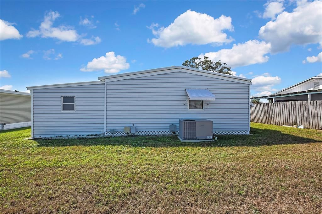 For Sale: $142,900 (2 beds, 2 baths, 960 Square Feet)