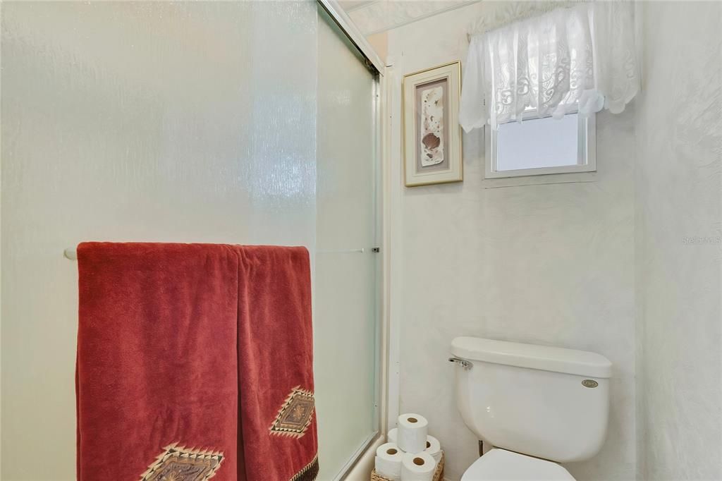 For Sale: $142,900 (2 beds, 2 baths, 960 Square Feet)