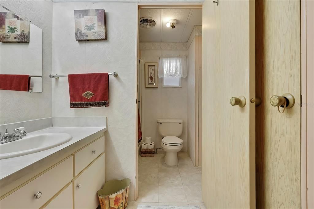 For Sale: $142,900 (2 beds, 2 baths, 960 Square Feet)