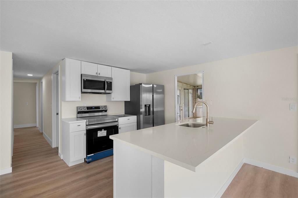 На продажу: $149,900 (3 спален, 2 ванн, 1248 Квадратных фут)