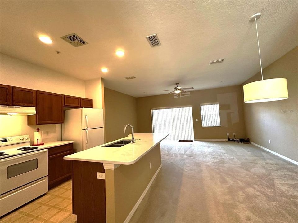 Active With Contract: $249,900 (3 beds, 2 baths, 1517 Square Feet)