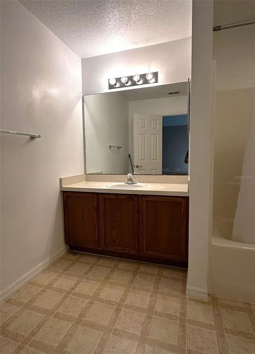 Active With Contract: $249,900 (3 beds, 2 baths, 1517 Square Feet)