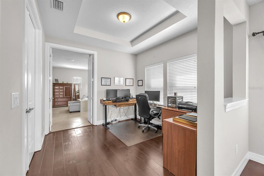 For Sale: $875,000 (4 beds, 4 baths, 4596 Square Feet)