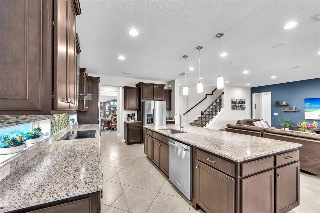 For Sale: $875,000 (4 beds, 4 baths, 4596 Square Feet)