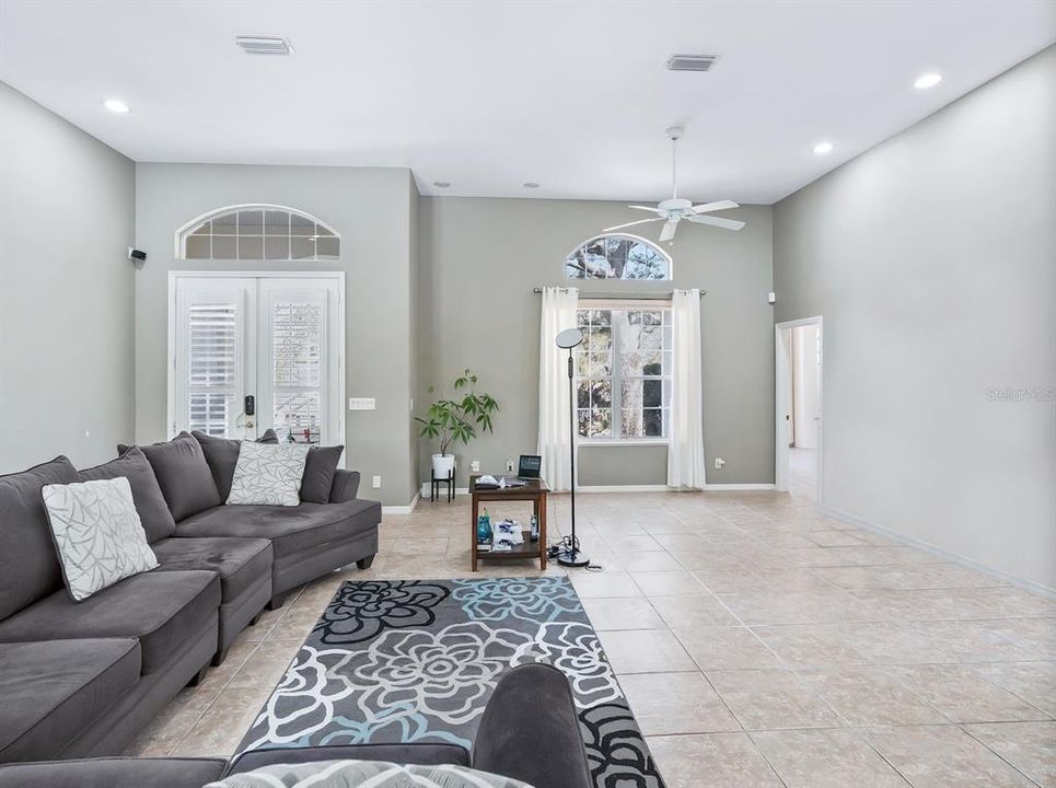 For Sale: $650,000 (4 beds, 3 baths, 2502 Square Feet)