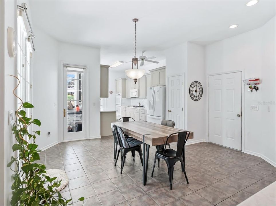 For Sale: $650,000 (4 beds, 3 baths, 2502 Square Feet)