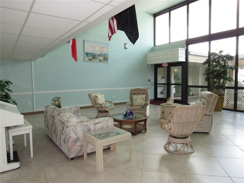 En Venta: $79,900 (2 camas, 2 baños, 919 Pies cuadrados)