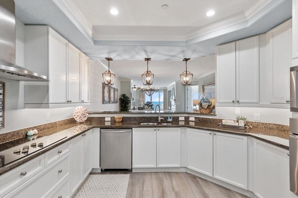 For Sale: $1,295,000 (3 beds, 3 baths, 2461 Square Feet)
