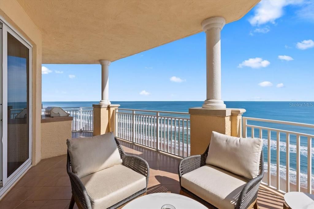 For Sale: $1,295,000 (3 beds, 3 baths, 2461 Square Feet)