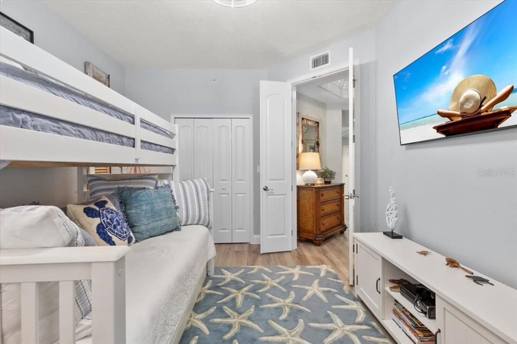 For Sale: $1,295,000 (3 beds, 3 baths, 2461 Square Feet)